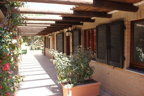 Santigu Cunventu Hotel Domus De Maria Exterior photo